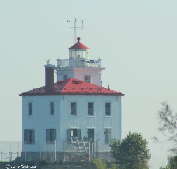 Fairport Harbor West Breakwater Lighthouse
On Aug 9 2017 took a few pictures from the Fairport Harbor Light on Aug 10 2017 we went to the Headlands Beach State Park 20170810_3858_1.JPG